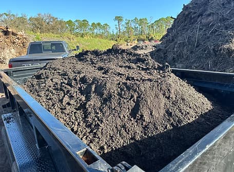 Top soil single screened and industrial grade for landscaping gardening and construction Southwest Florida